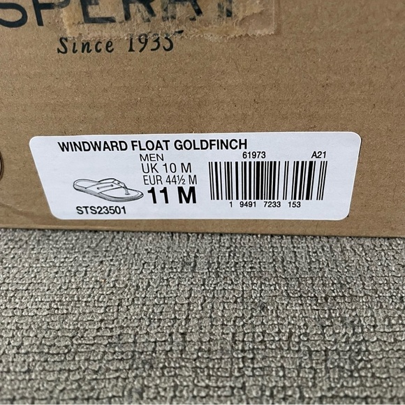 NWT Sperry Windward Float Men’s Flip Flops Goldfinch main image 3